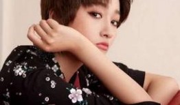 吃瓜短发女,揭秘时尚潮流中的独特魅力