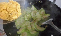 方瓜和角瓜一起吃,探寻健康饮食新搭配