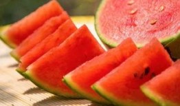 梦见在水边吃瓜,水边瓜香，揭秘梦境中的清凉时光